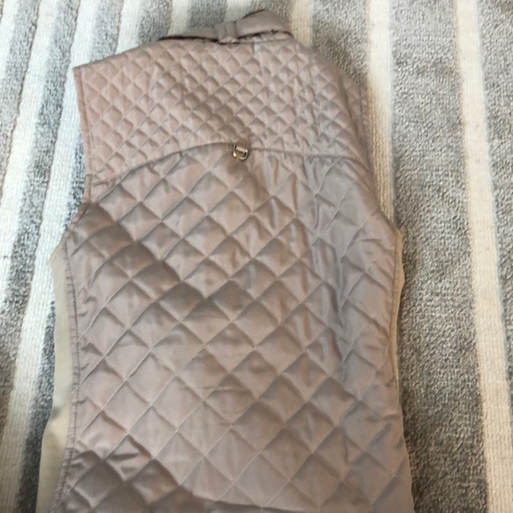 Vest - Picture 2 of 2